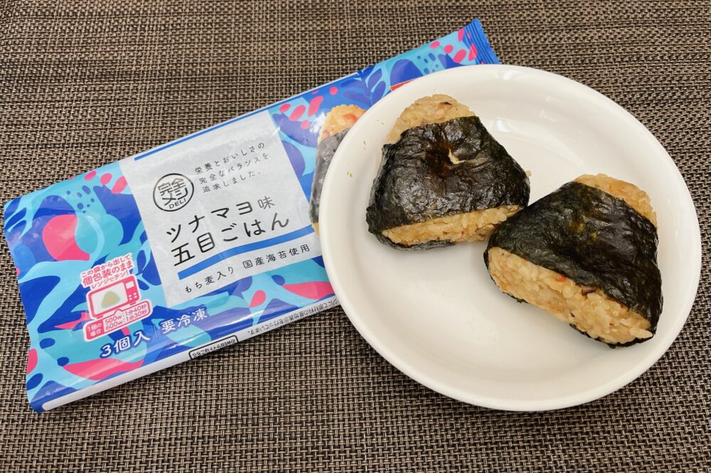 完全メシDELIおにぎりを実食レビュー